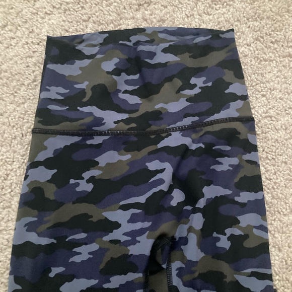 Aerie blue camo no middle seam fitted leggings - Picture 3 of 7